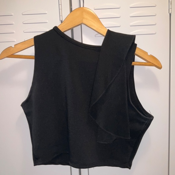 Black crop top - Picture 2 of 3